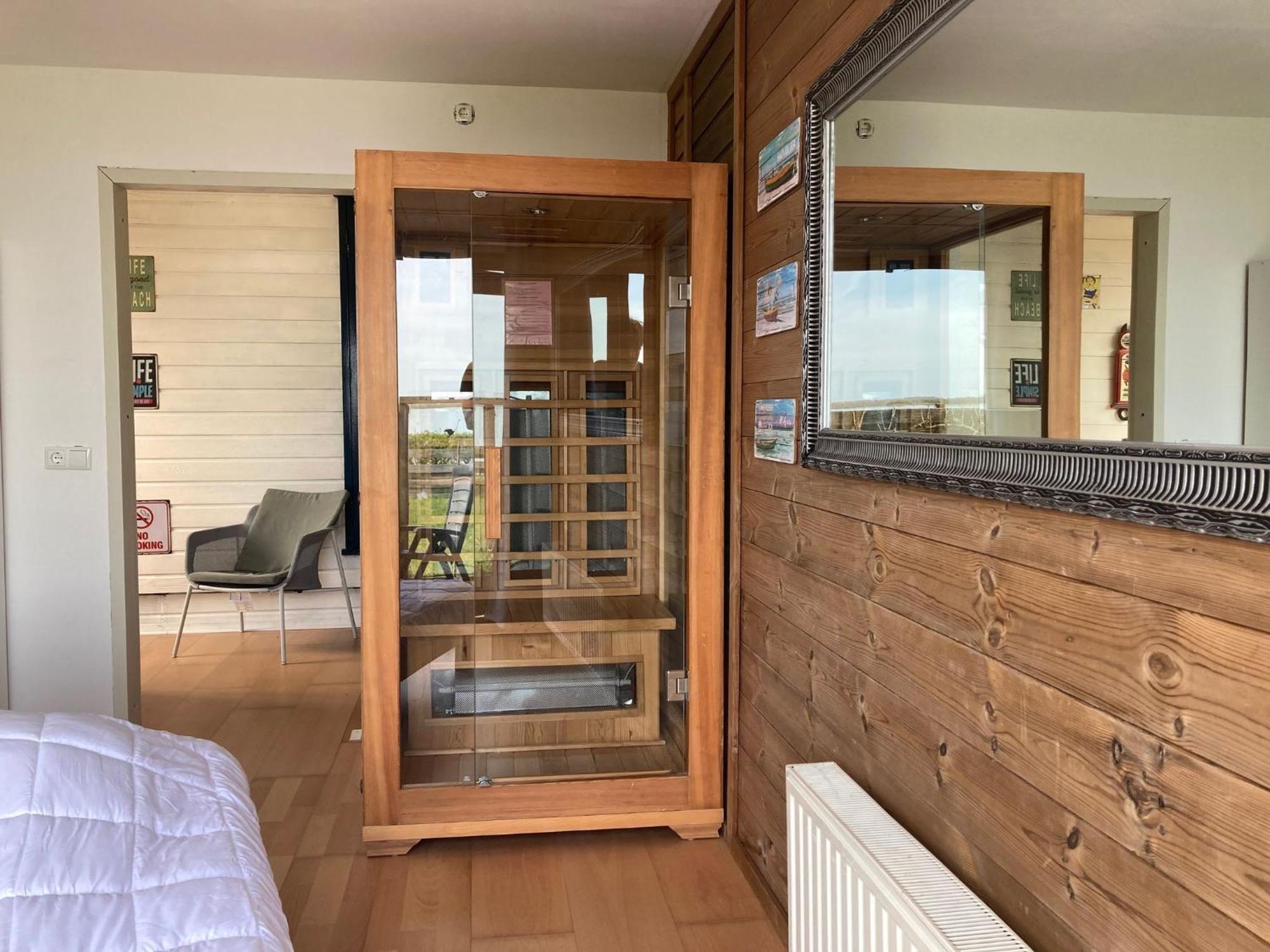 Lakeview 6 Pers Holiday Home Aurora With Fenced Garden, Whirlpool And Sauna Anjum Εξωτερικό φωτογραφία