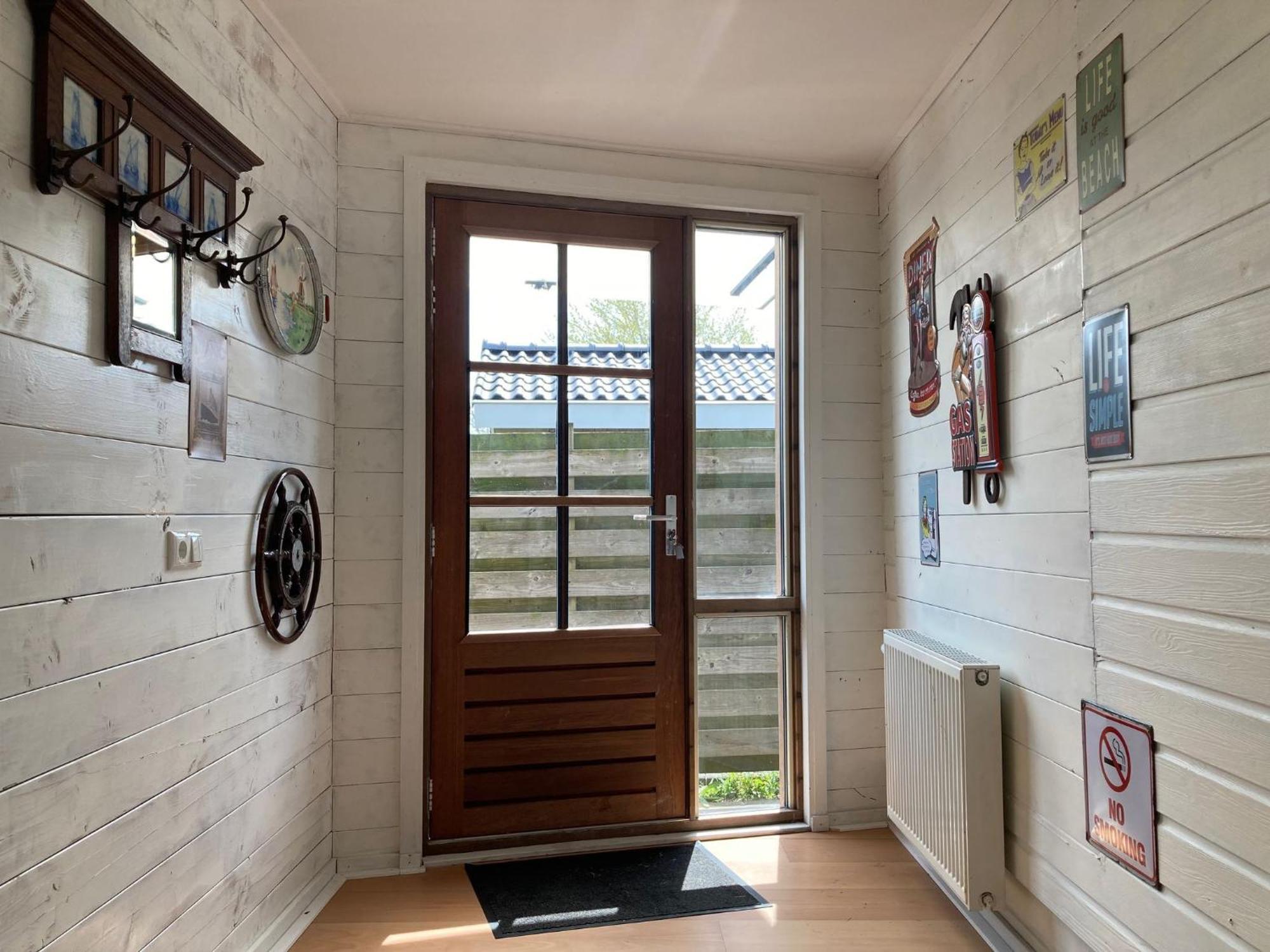 Lakeview 6 Pers Holiday Home Aurora With Fenced Garden, Whirlpool And Sauna Anjum Εξωτερικό φωτογραφία